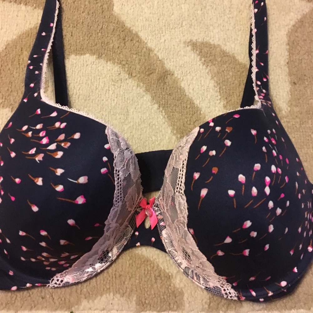 Victoria’s Secret bra
